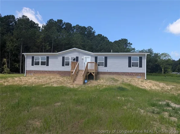 192 Old Baker Rd, Maxton, NC 28364