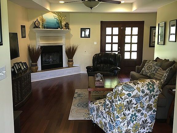 3rd image of 115 Country Village Dr