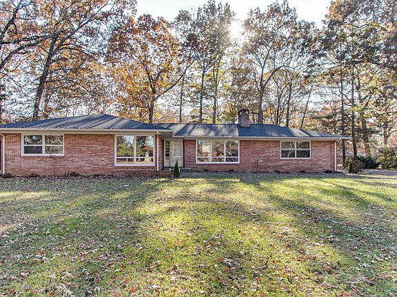 2nd image of 169 White Oak Dr