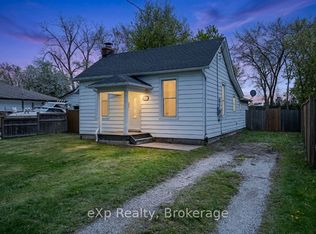 867 Devine St, Sarnia, ON N7T 1X3