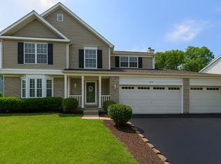 754 Huntington Dr, Carol Stream, IL 60188