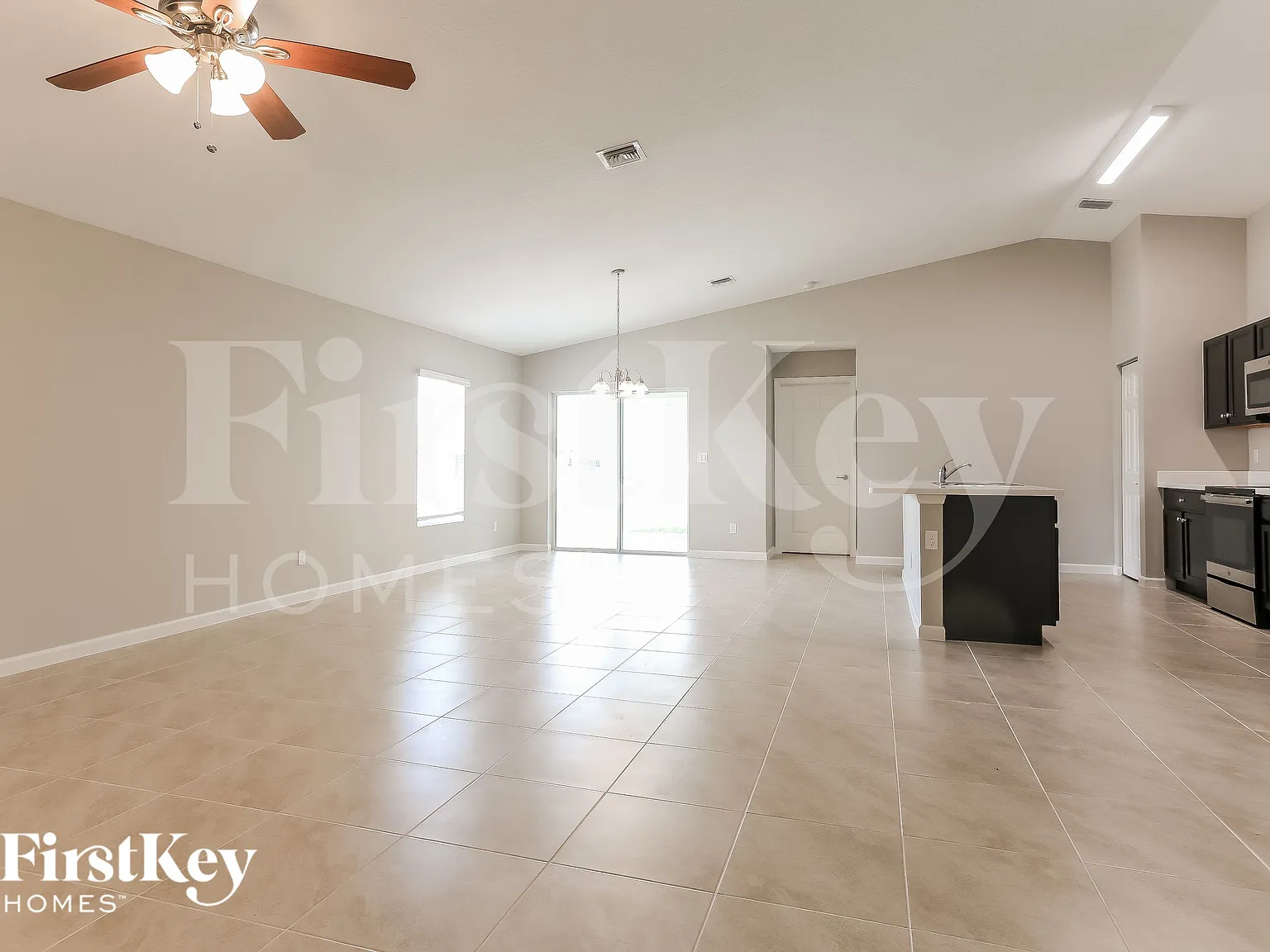 4 bed, 2.0 bath, 1833 sqft, $2,275 — Photo 4