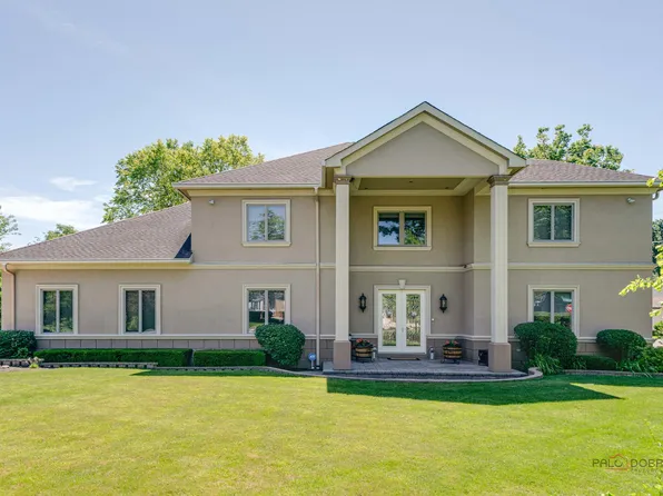 19553 W West Shore Dr, Mundelein, IL 60060