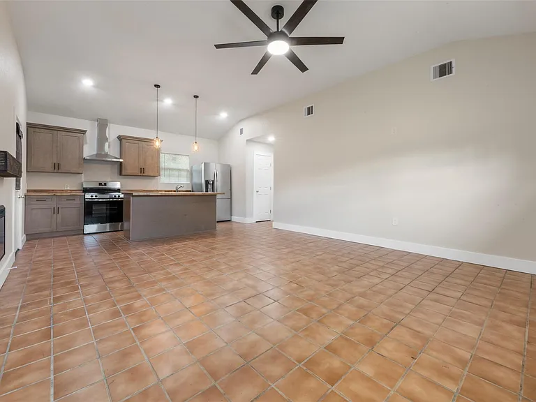 2140 County Road 235 — Photo 4