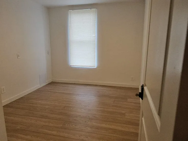 101 N 60th St #3 — Photo 13