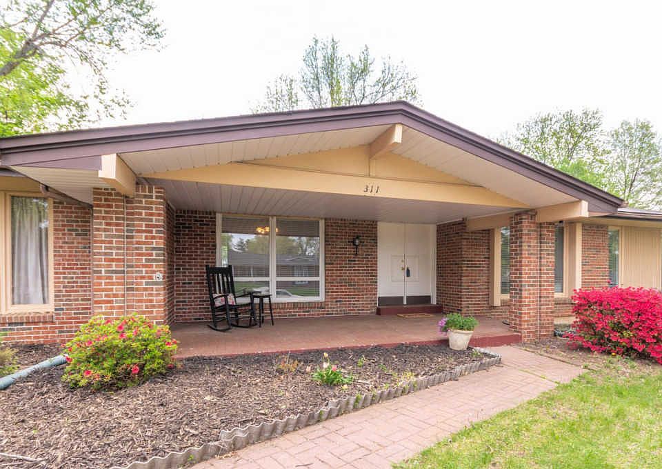 1st image of 311 Northmoor Dr