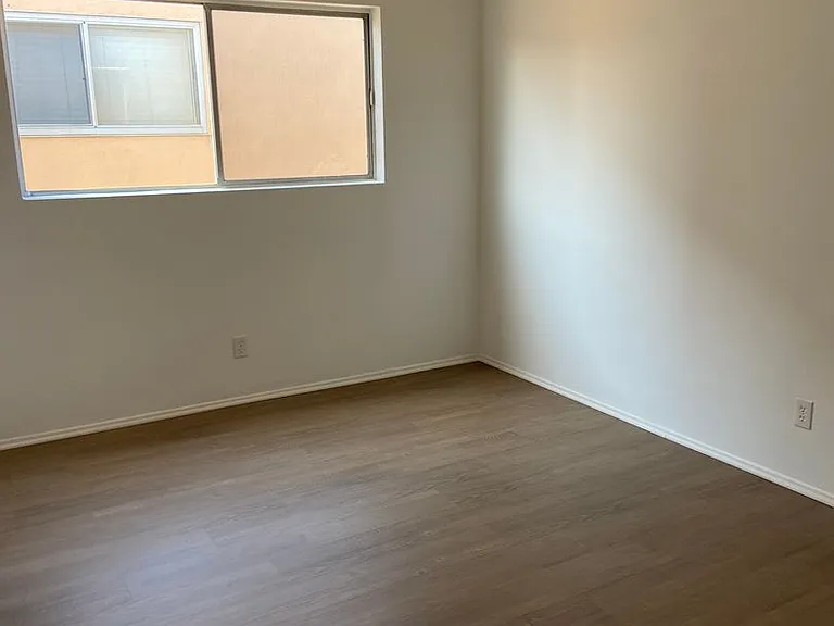 21020 Reynolds Dr — Photo 4