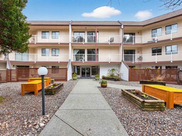 12890 17th Ave #203, Surrey, BC V4A 1T5