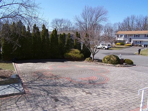 4th image of 30 Walnut Ave