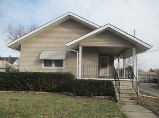 422 N 8th St, Chariton, IA 50049