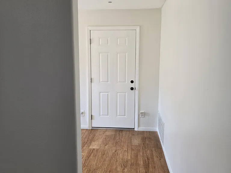 1037 Alta Vista Dr — Photo 24