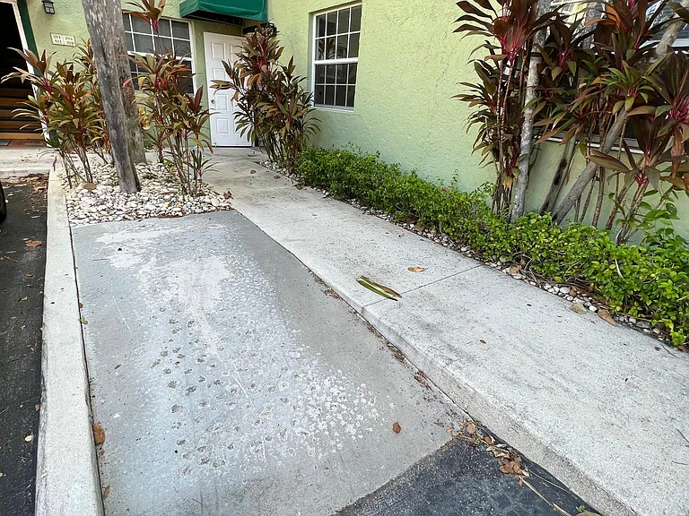 323 Almeria Rd #103 — Photo 3
