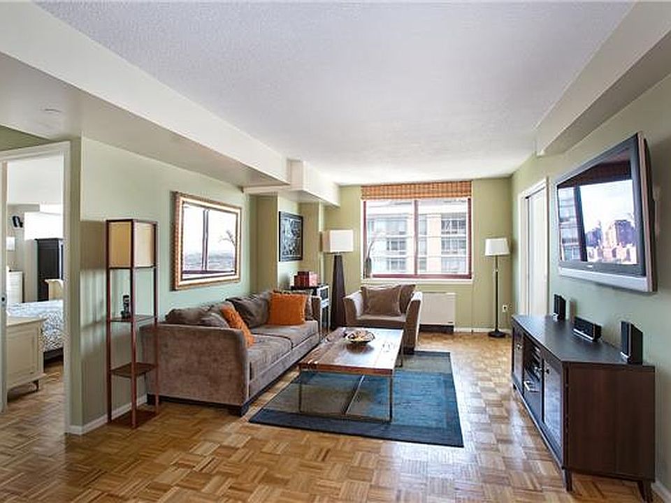 1st image of 4-74 48th Ave Unit Penthouse 1d