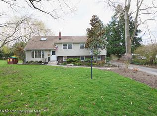 89 Woodside Dr, Red Bank, NJ 07701