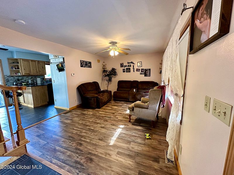 4th image of 23 Stewart Drive