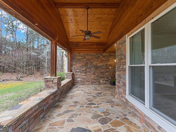 3rd image of 130 Brooklet Way