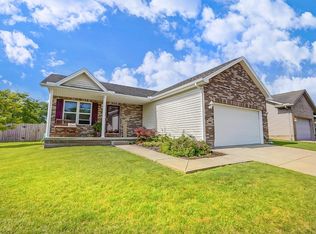 352 Maple Ridge Dr, Wilmington, OH 45177