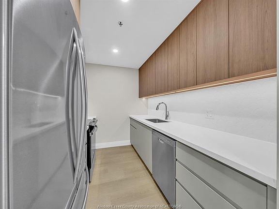 4th image of 11646 Tecumseh Rd E #409