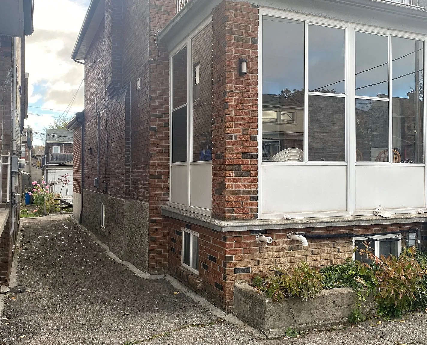 2 bed, $1,600 — Photo 2