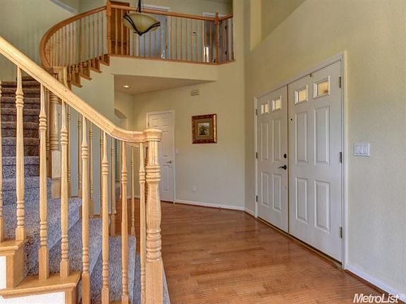 5th image of 2157 Bates Cir