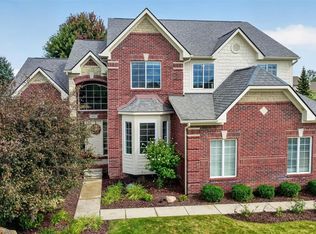 953 Westlake Ave, Oxford, MI 48371