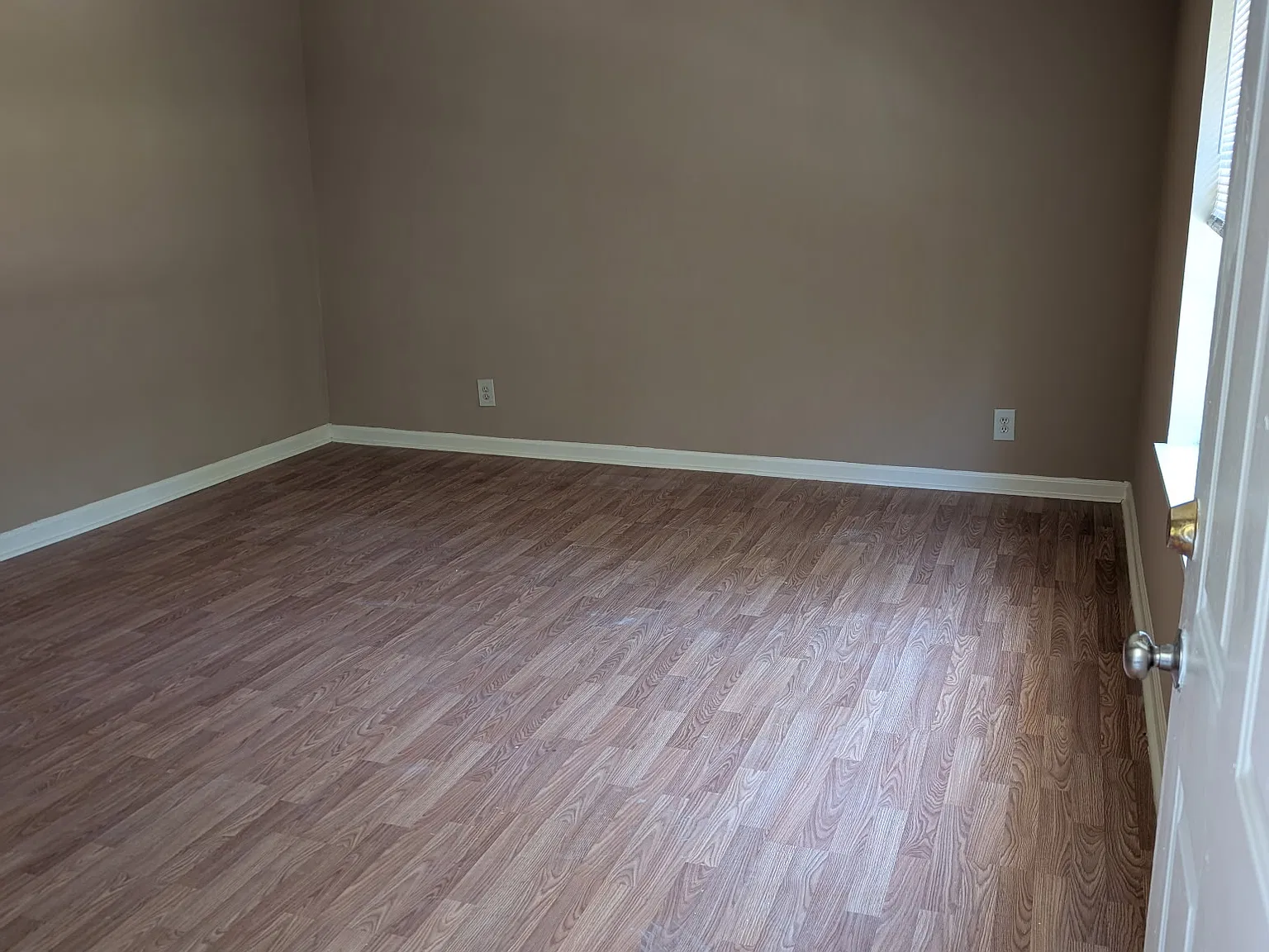 Cottonwood Apartments — Photo 4