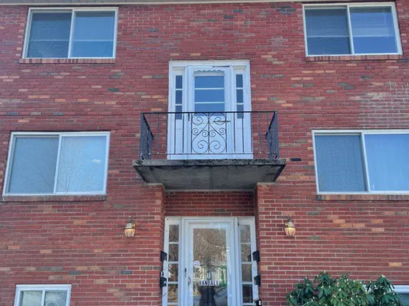 1 Randall St APT 2, Waltham, MA 02453