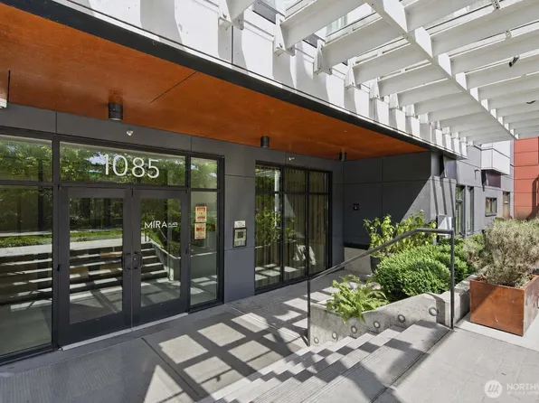 1085 103rd Avenue NE #204, Bellevue, WA 98004