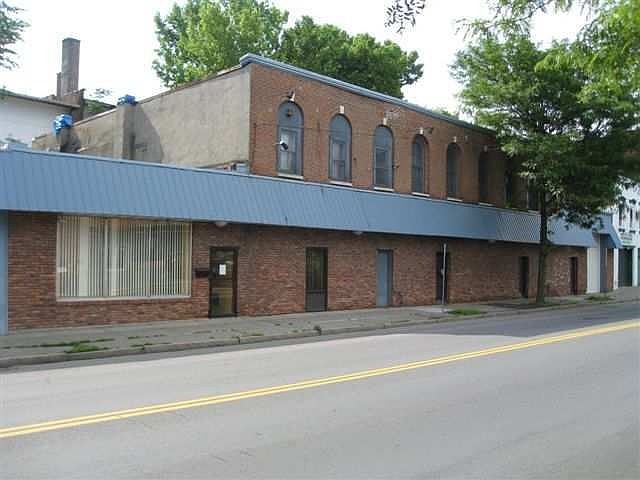 1st image of 658 River St