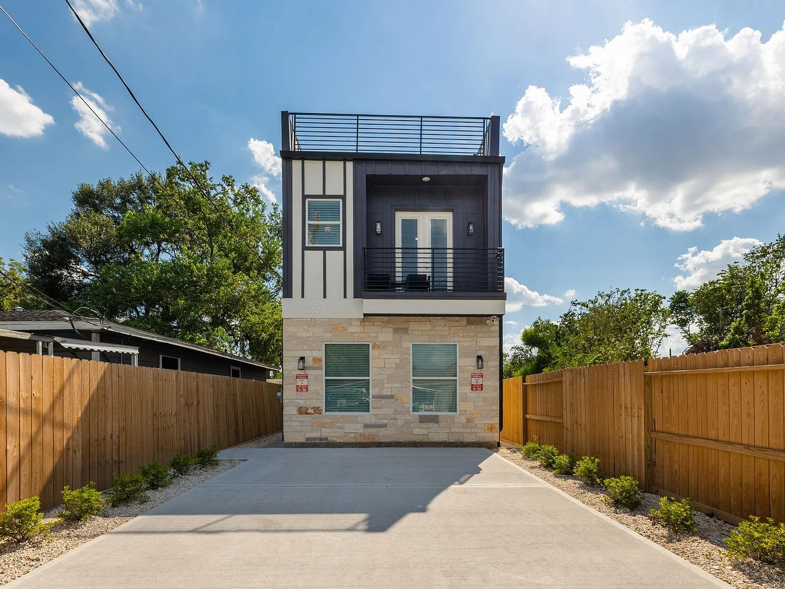 1 bed, 1.0 bath, 485 sqft, $1,295 — Photo 2