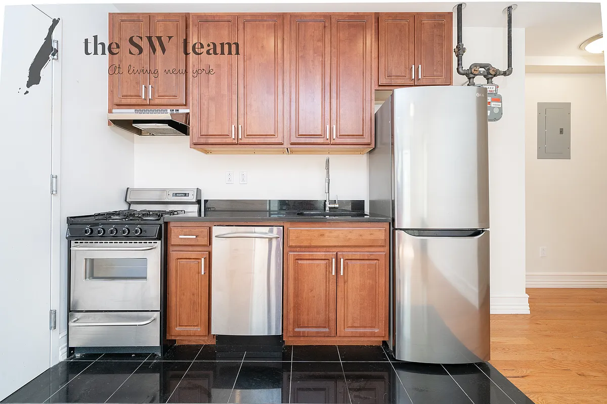 Building Photo - 618 W 164th St #59