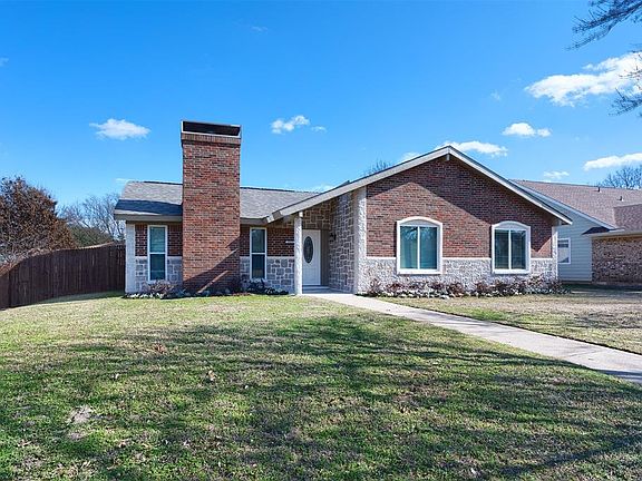 4th image of 3212 Oak Vista Dr