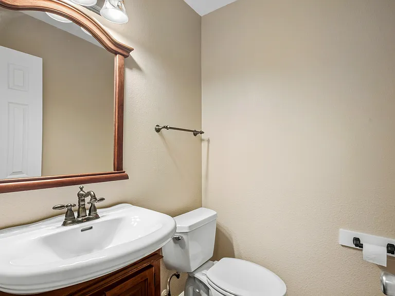 2621 Taylor Blvd — Photo 18