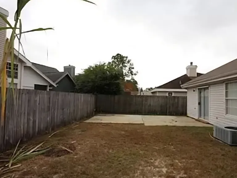 1917 Heartland Dr — Photo 13