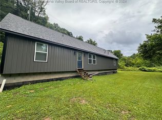 2135 N Grapevine Rd, Charleston, WV 25320