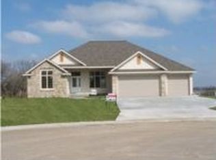 6324 SW 42nd Cir, Topeka, KS 66614