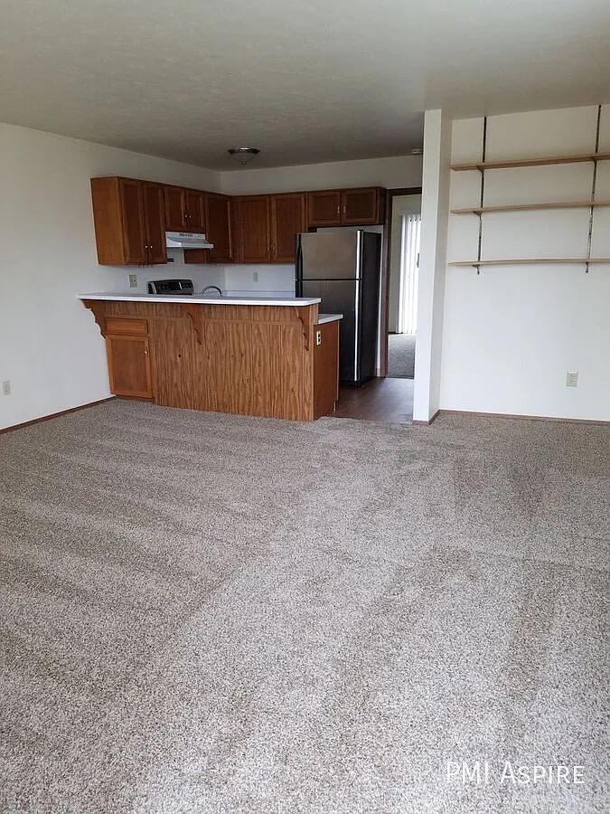 2 Bedroom 1 Bath Apartment in Lafayette — Photo 2