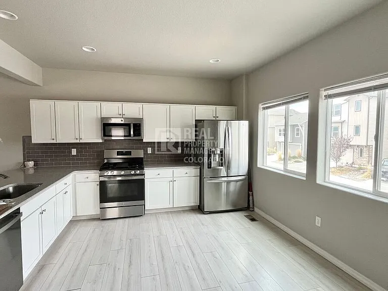 4424 Samaritan Loop — Photo 4