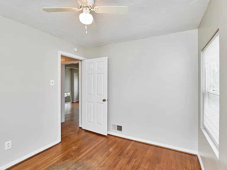 10214 Saint Anthony Ln — Photo 15