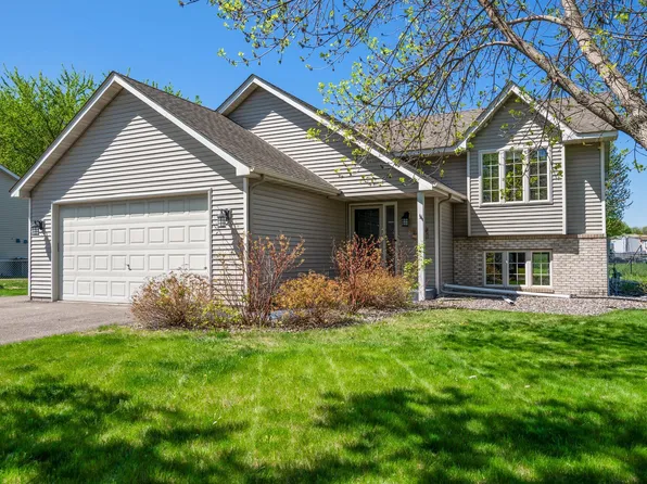 6253 Karston Dr NE, Albertville, MN 55301