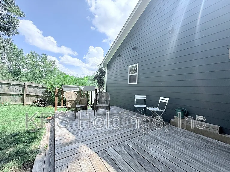 209 Moline St — Photo 22