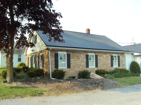 165 S Mill St, Loganton, PA 17747