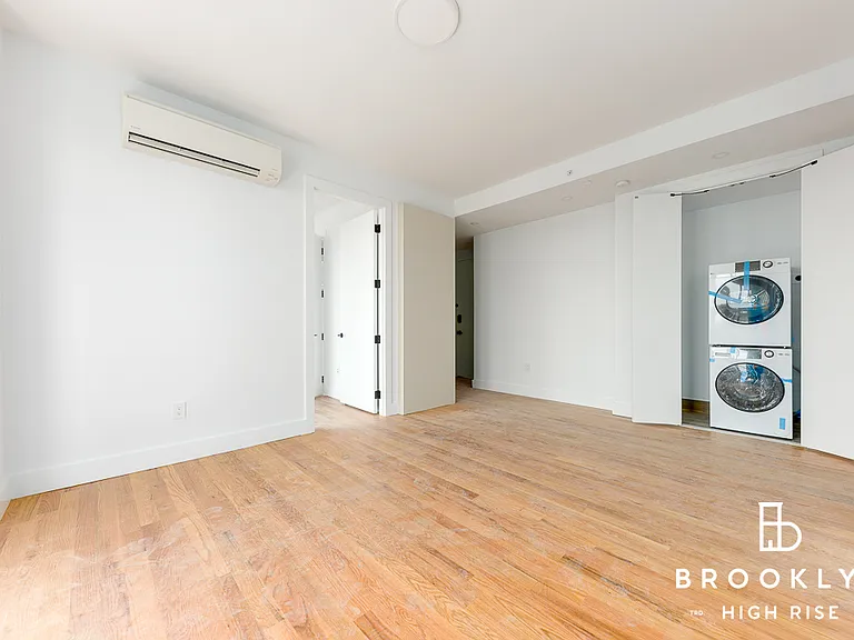 2667 Fulton St #1B — Photo 7