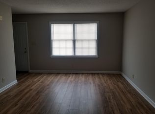 100 Colonial Dr, Toccoa, GA 30577