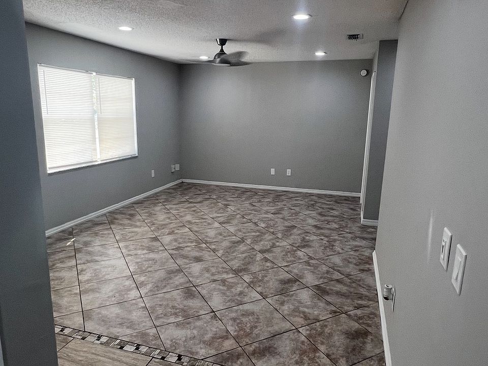1st image of 3917 Alpert Dr