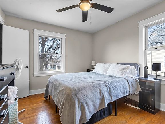 5th image of 906 Pine Ave
