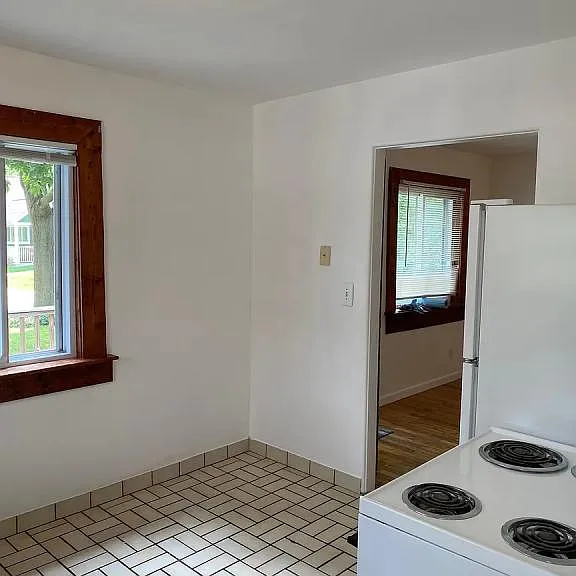 539 Cornell Ave — Photo 12