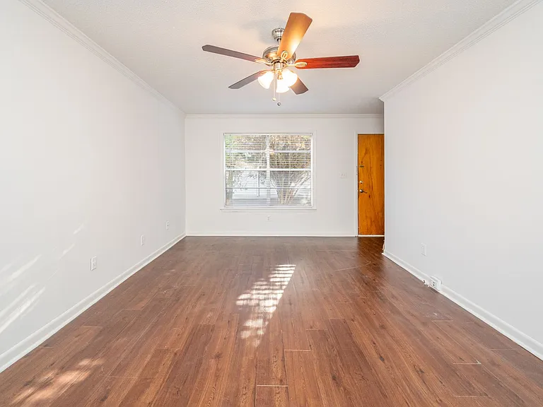 3200 Hillside Ave — Photo 19