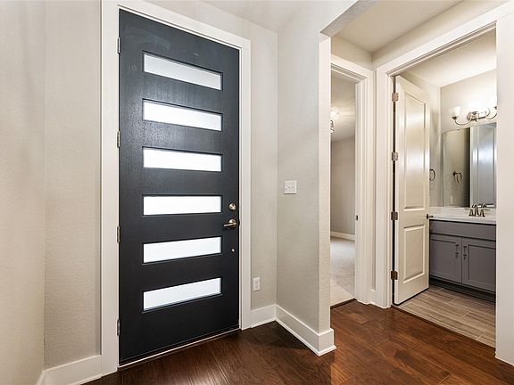 5th image of 4437 Lucabella Ln