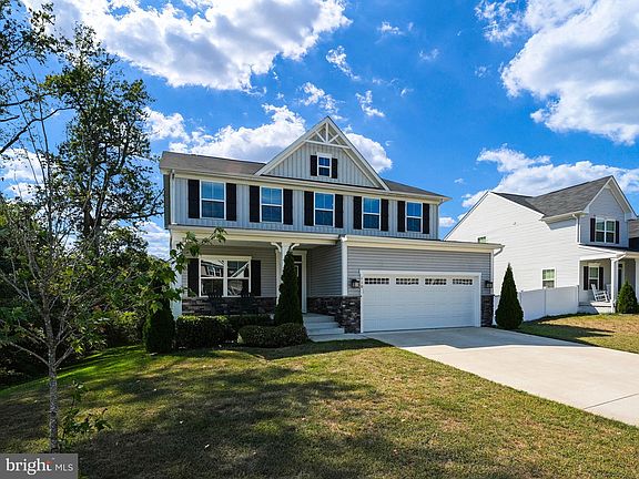 4th image of 110 Brooke Village Dr